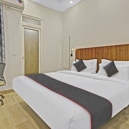 Hotel Townhouse Golden Frame Ghaziabad Zewnętrze zdjęcie