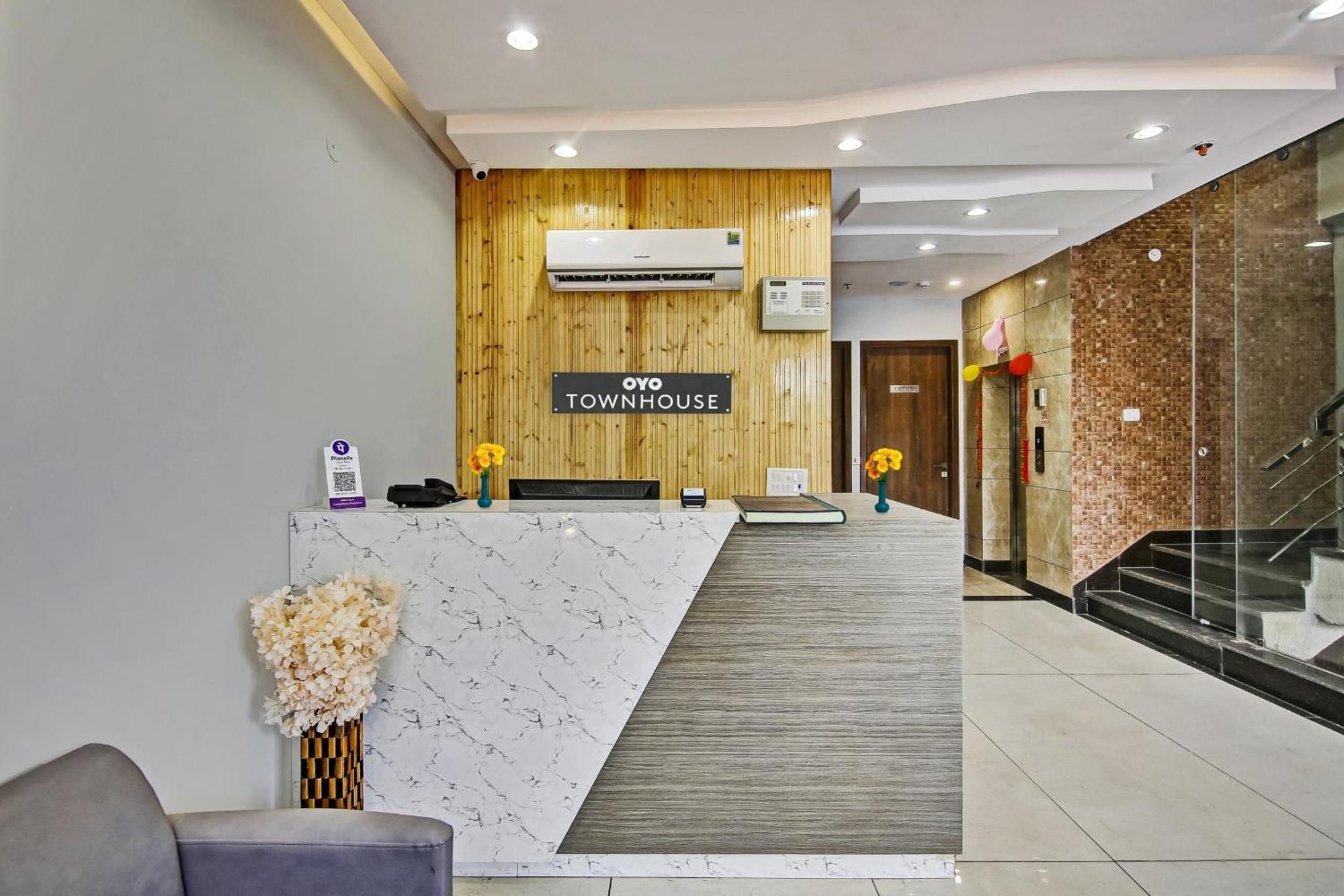 Hotel Townhouse Golden Frame Ghaziabad Zewnętrze zdjęcie