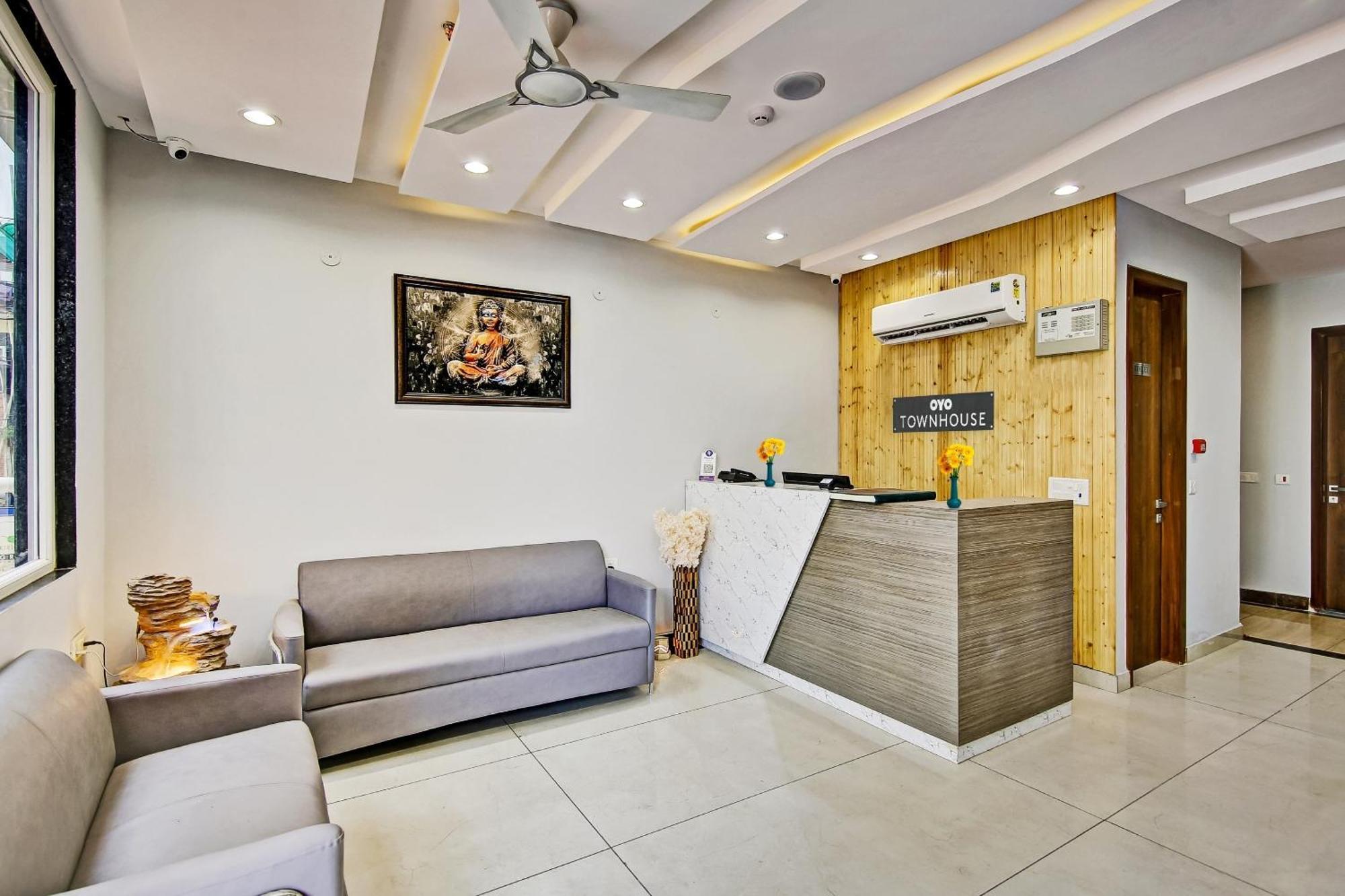 Hotel Townhouse Golden Frame Ghaziabad Zewnętrze zdjęcie