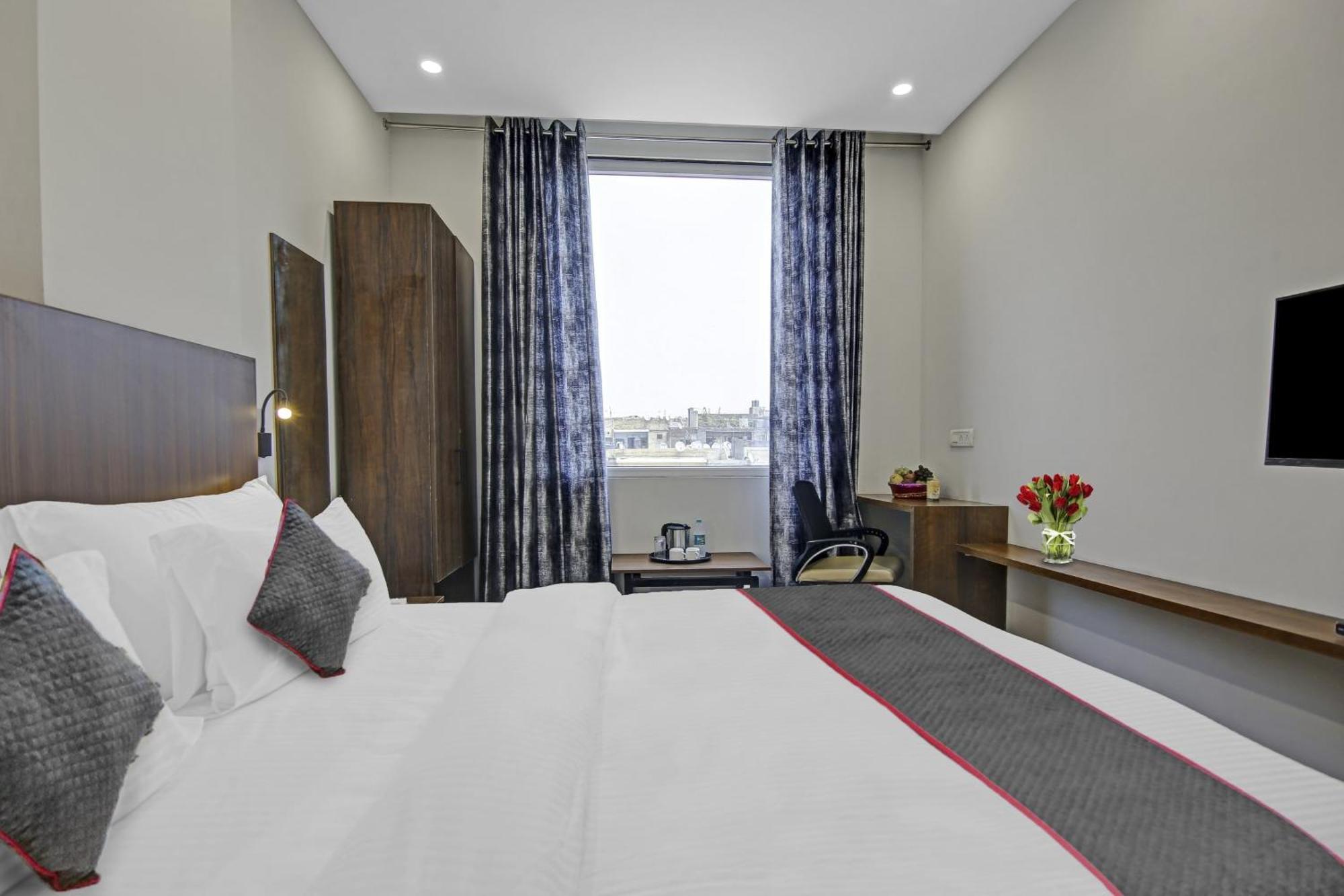 Hotel Townhouse Golden Frame Ghaziabad Zewnętrze zdjęcie