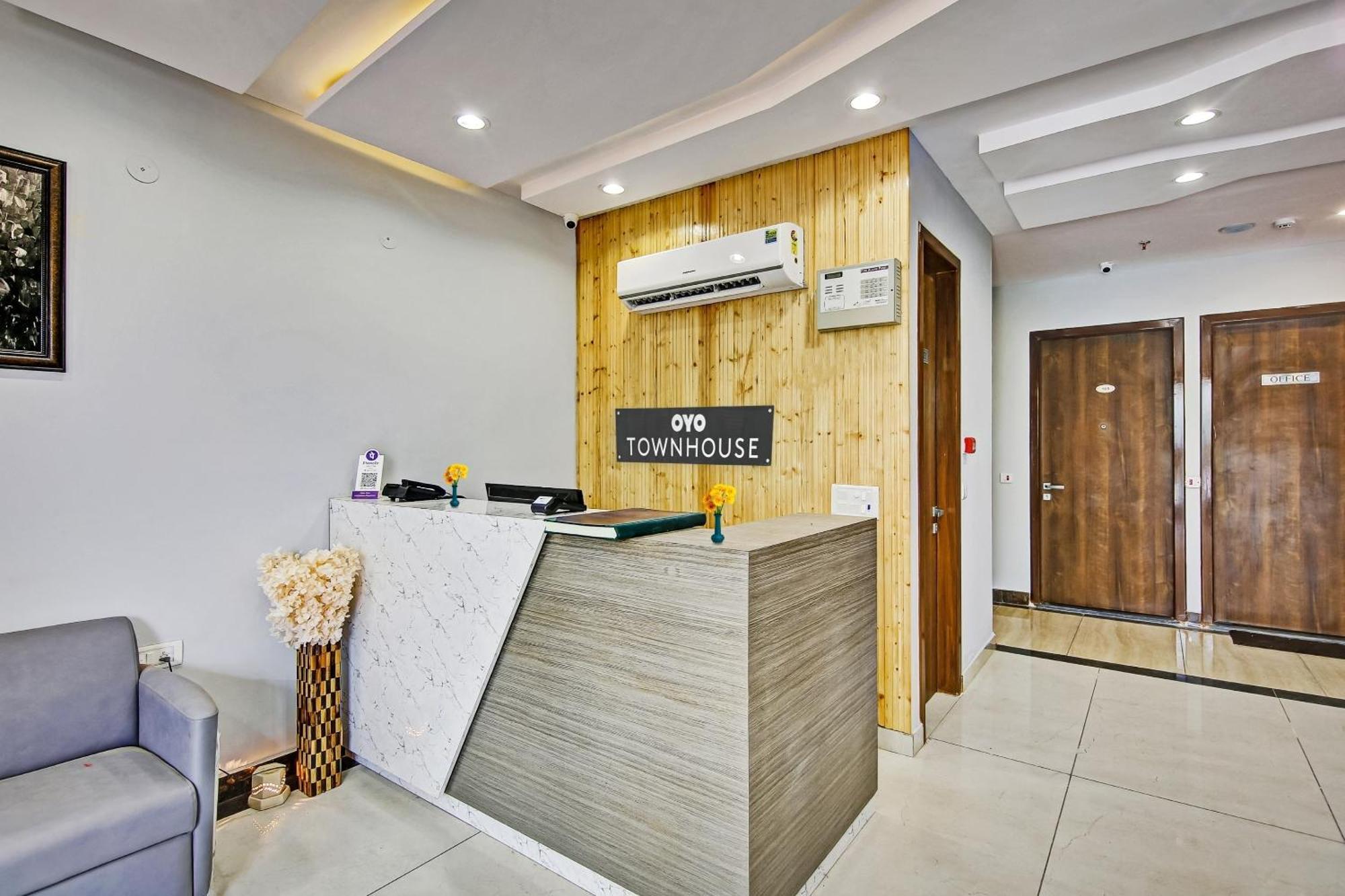 Hotel Townhouse Golden Frame Ghaziabad Zewnętrze zdjęcie