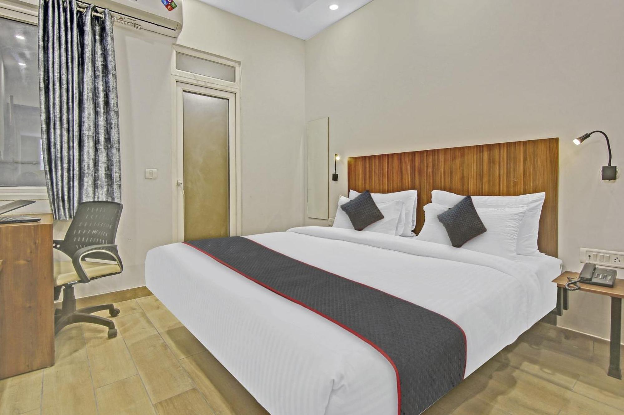 Hotel Townhouse Golden Frame Ghaziabad Zewnętrze zdjęcie